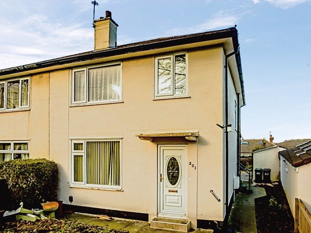 3 bed semidetached house to rent in Fernside Avenue, Huddersfield, West Yorkshire HD5 Zoopla
