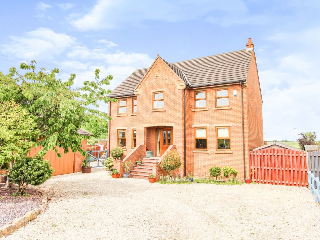 4 bed detached house for sale in Newland, Drax YO8 Zoopla