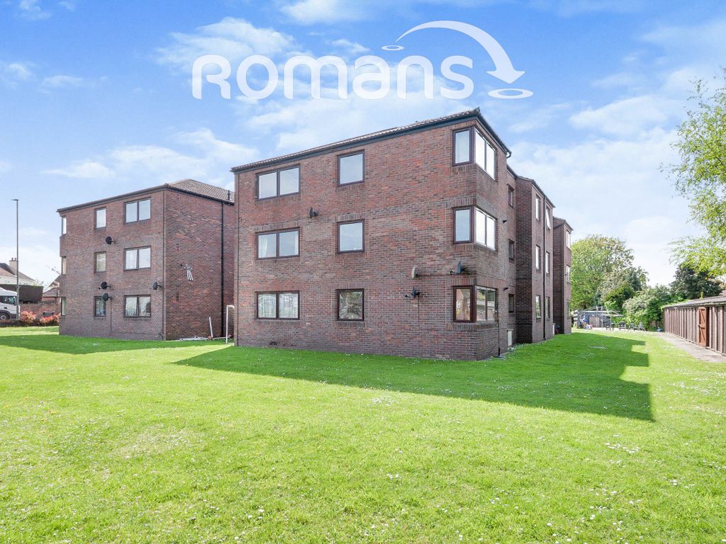 1 bed flat to rent in Greyhound Close, Ash, Aldershot GU12 Zoopla