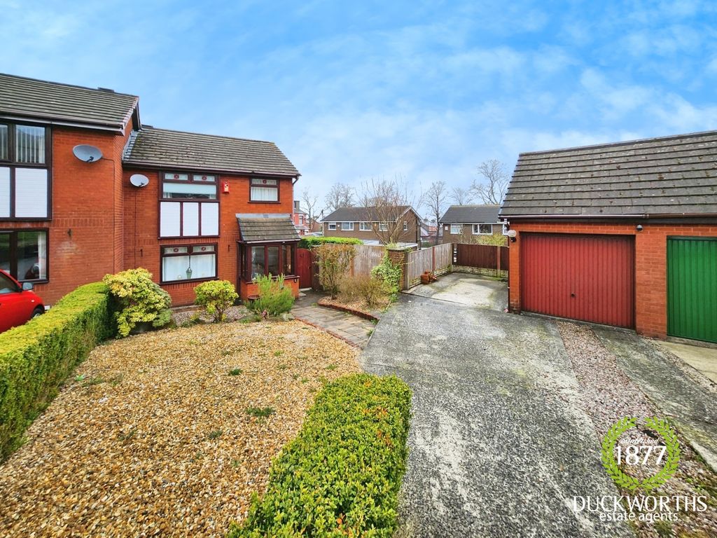 3 bed semidetached house for sale in Avonwood Close, Darwen