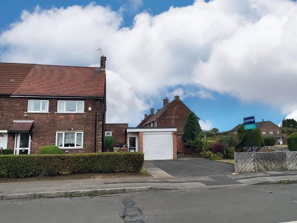 3 bed end terrace house for sale in Moorfield Avenue, Bolsover