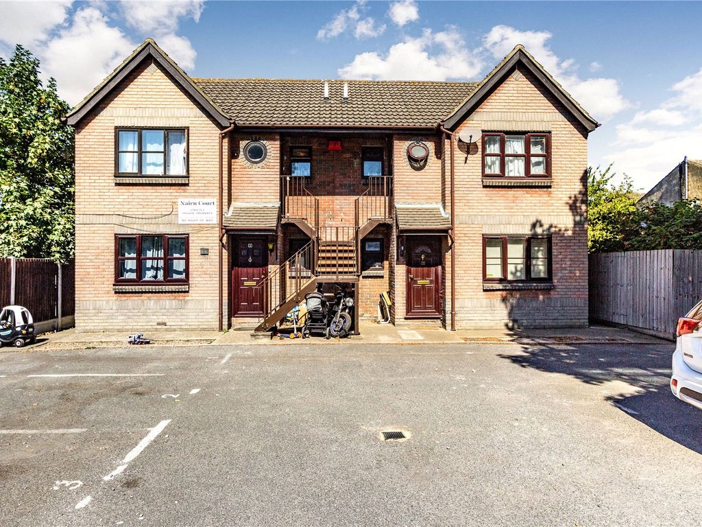 1 bed flat for sale in Nairn Court, Dock Road, Tilbury, Essex RM18 Zoopla