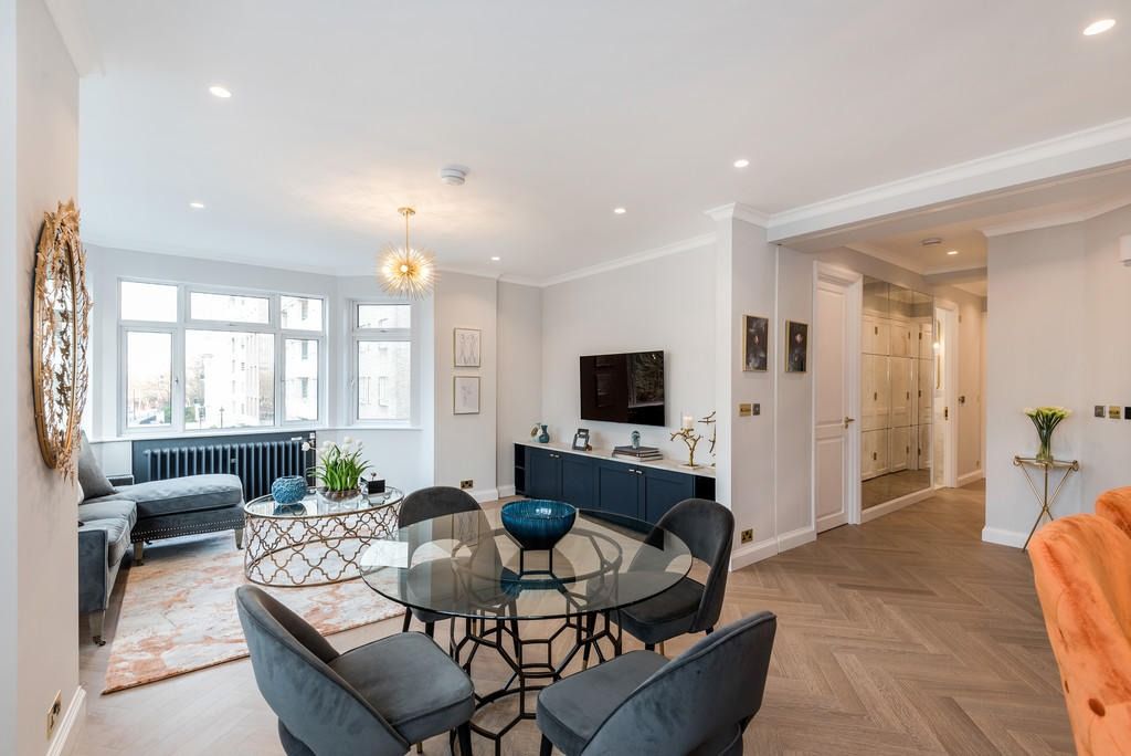 New home, 2 bed flat for sale in Canary Wharf, London E14, £800,000