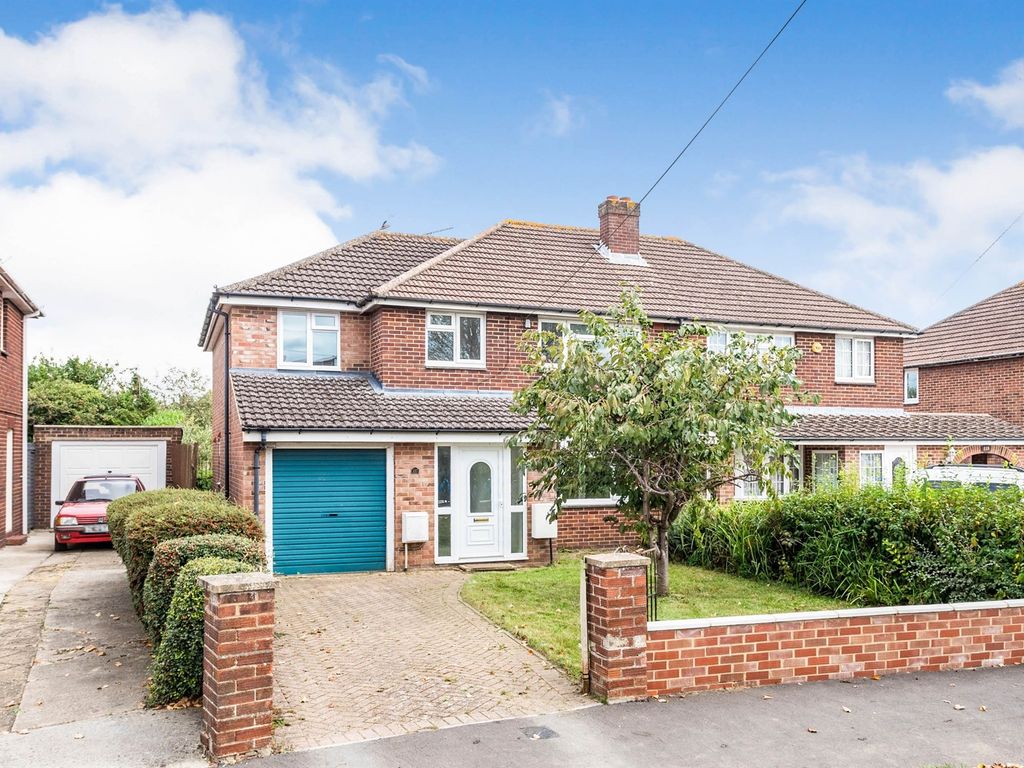 5 bed semidetached house for sale in Wheeler Avenue, Swindon SN2, £