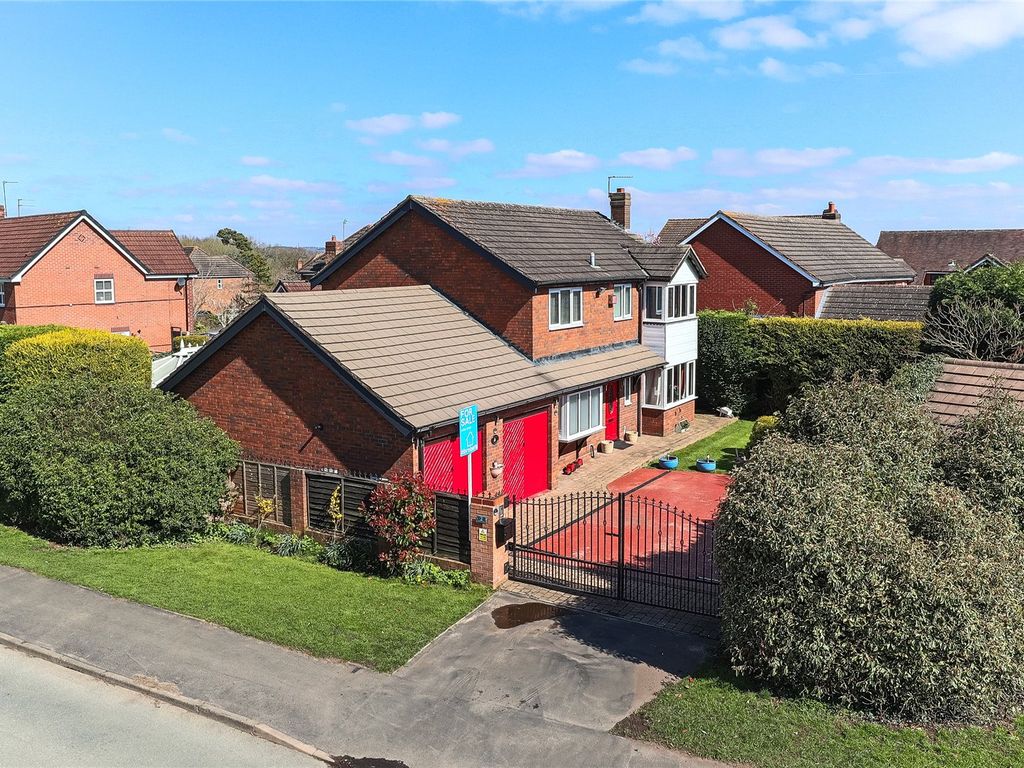 4 bed detached house for sale in Pool Close, Shareshill, Wolverhampton