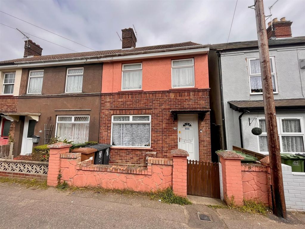 3 bed end terrace house for sale in Stafford Road, Great Yarmouth NR31