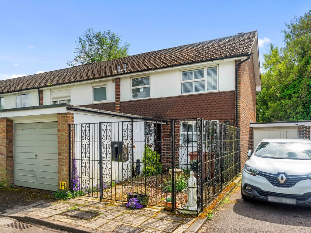 3 bed end terrace house for sale in Bowmans Meadow, Wallington SM6, £