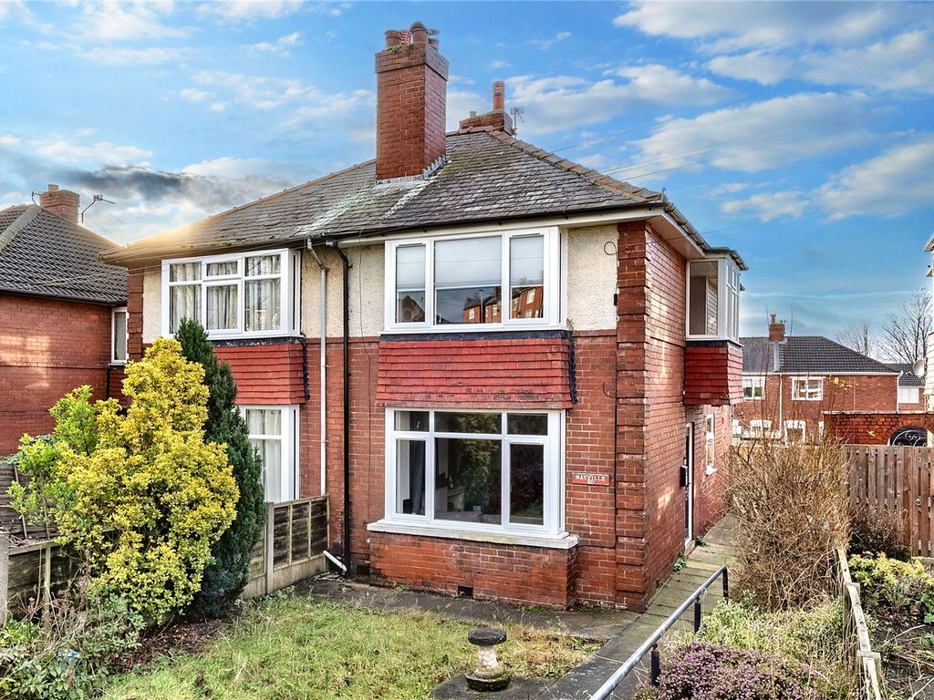 3 bed semidetached house for sale in Front Street, Castleford, West