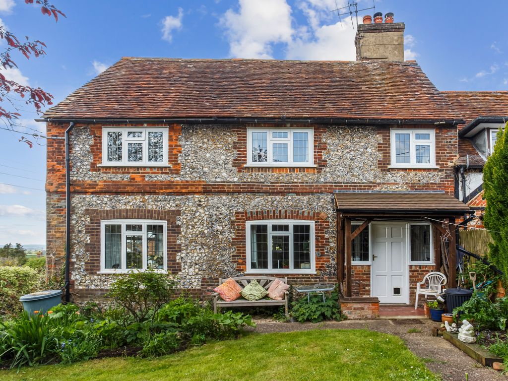 3 bed semidetached house for sale in Foundry Lane, Loosley Row HP27, £