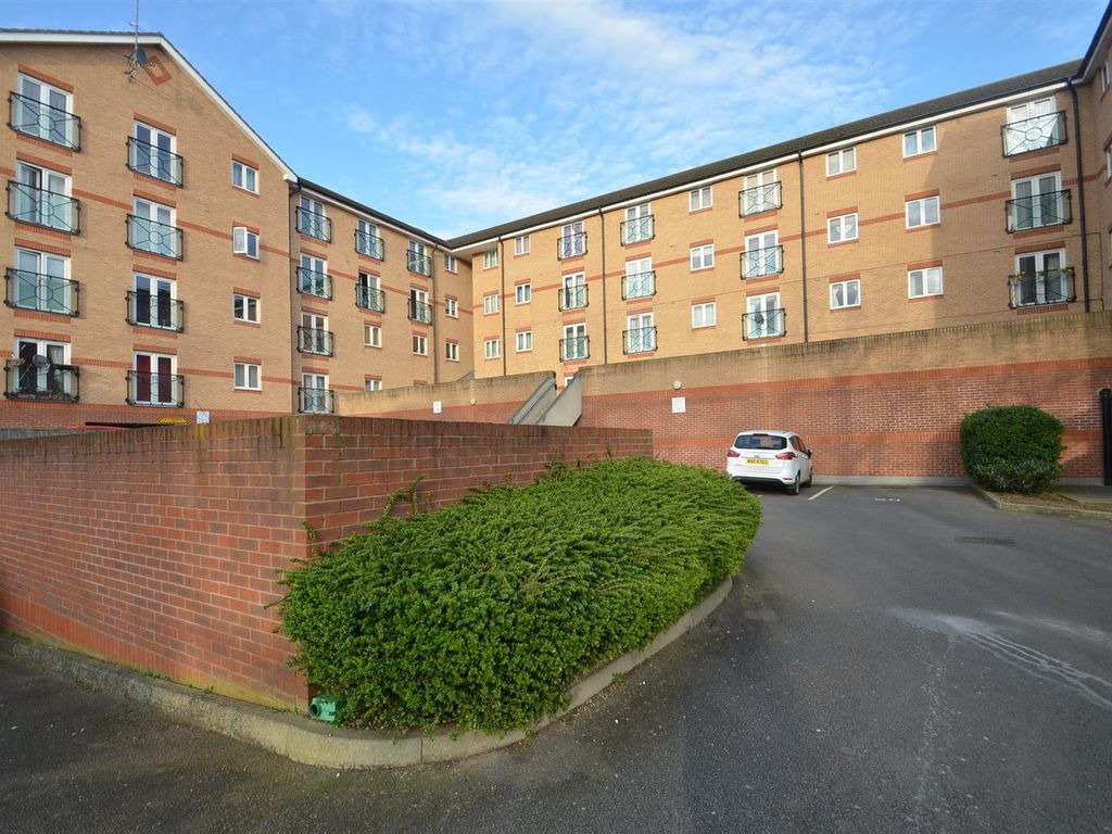2 bed flat for sale in Ruislip Road East, Greenford UB6 Zoopla