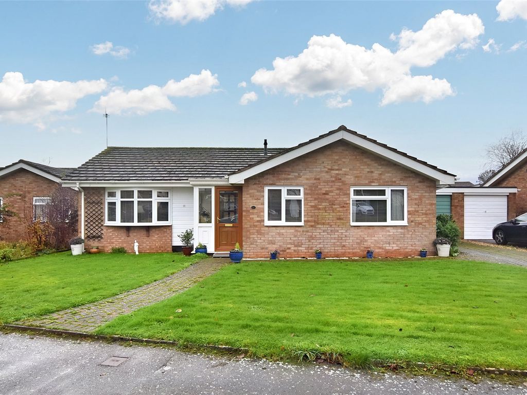 3 bed bungalow for sale in Clyst Valley Road, Clyst St. Mary, Exeter, Devon EX5, £500,000 Zoopla