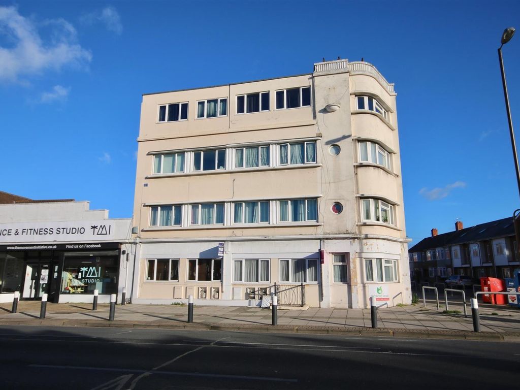 3 bed flat for sale in Milton Road, Milton, Southsea PO4 Zoopla