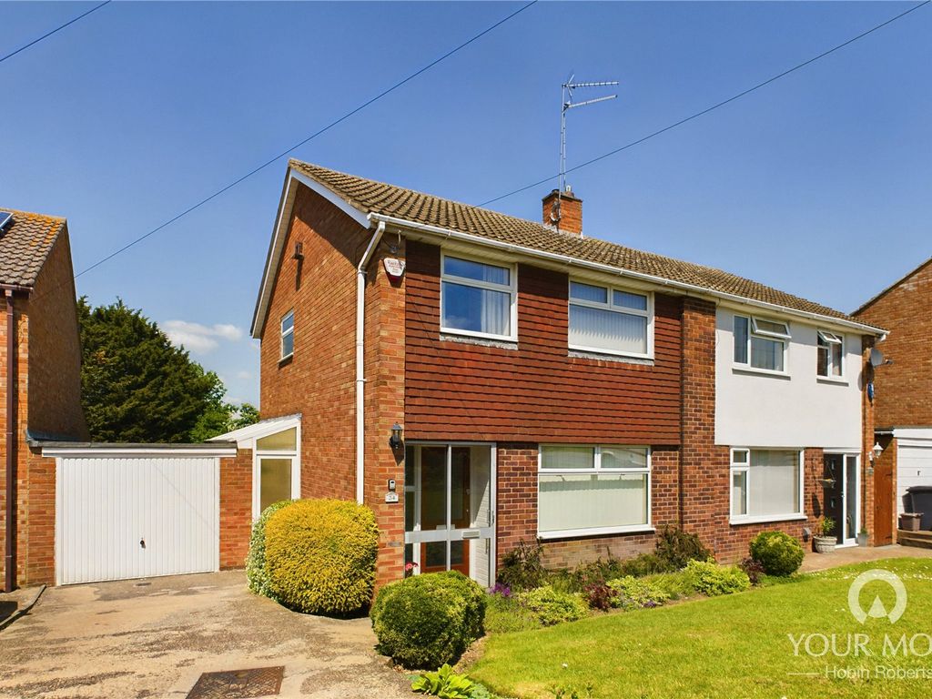 3 bed semidetached house for sale in Culworth Crescent, Kingsthorpe