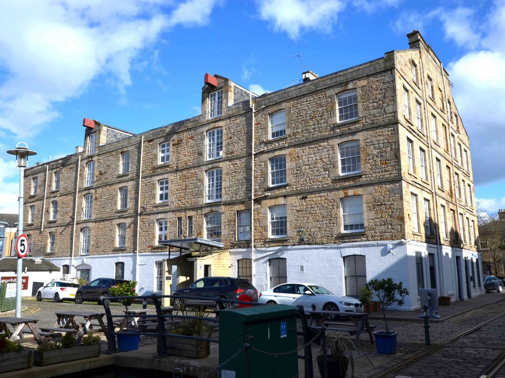 Office to let in Dock Place, Commercial Quay, Leith, Edinburgh EH6, £