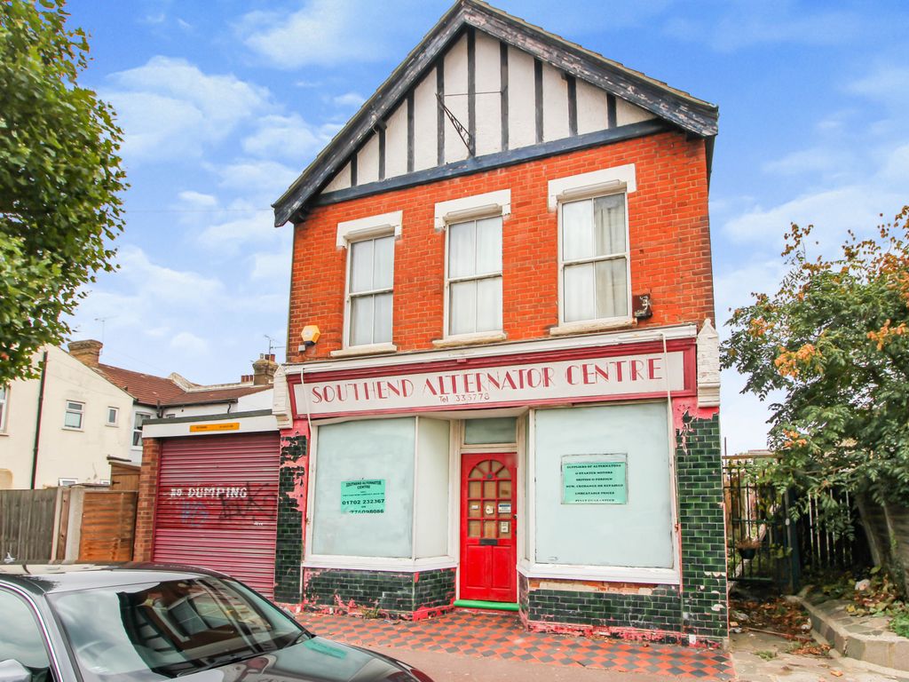 3 bed detached house for sale in Balmoral Road, WestcliffOnSea SS0