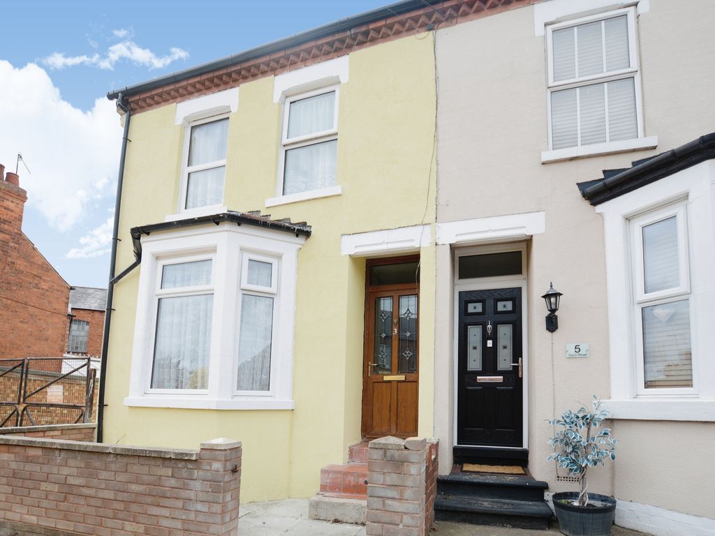 2 bed end terrace house for sale in Cecil Road, Northampton NN2, £