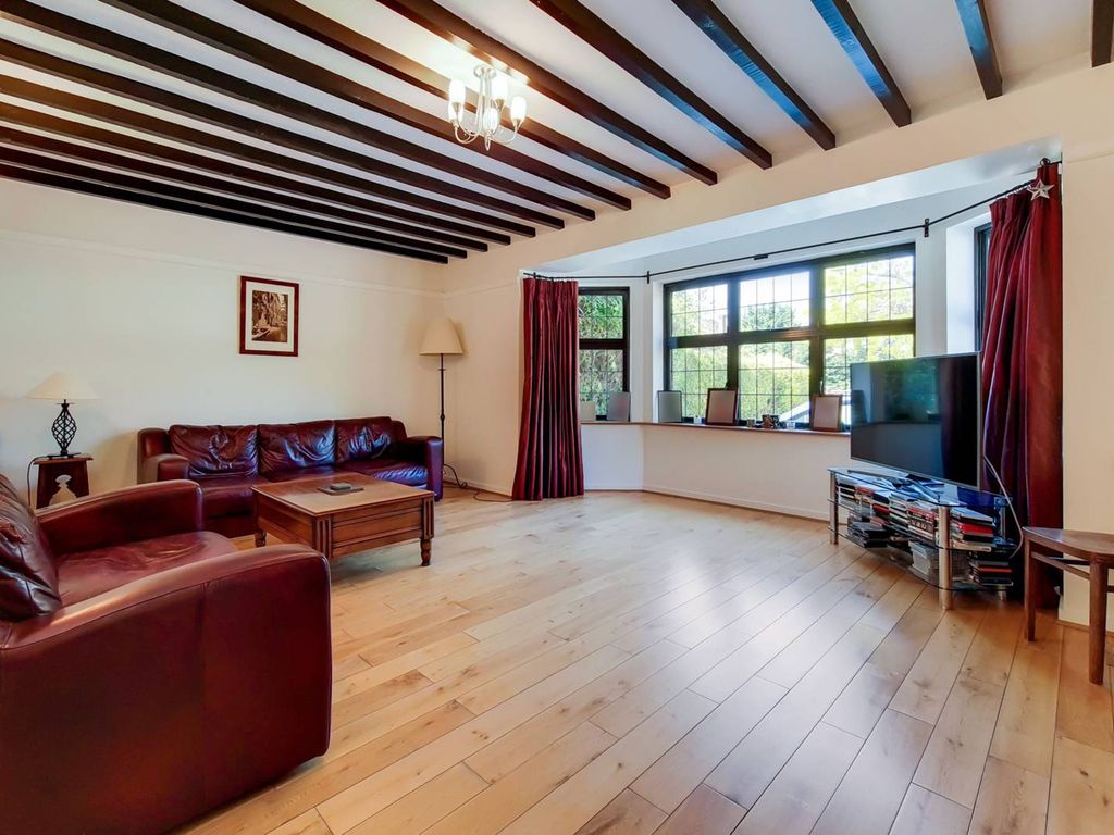 6 bed detached house for sale in Oldfield Road, Maidenhead SL6, £