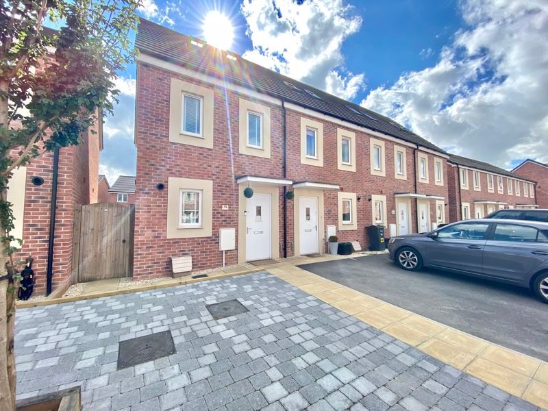 3 bed end terrace house for sale in Hamilton Drive, Bridgwater TA6 Zoopla