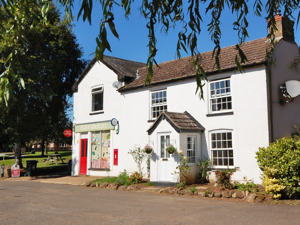 4 bed detached house for sale in Main Road, DoningtonOnBain, Louth