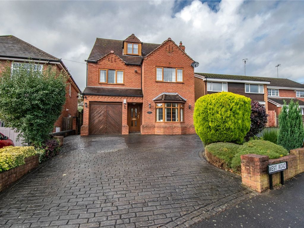 4 bed detached house for sale in West Road, Bromsgrove, Worcestershire