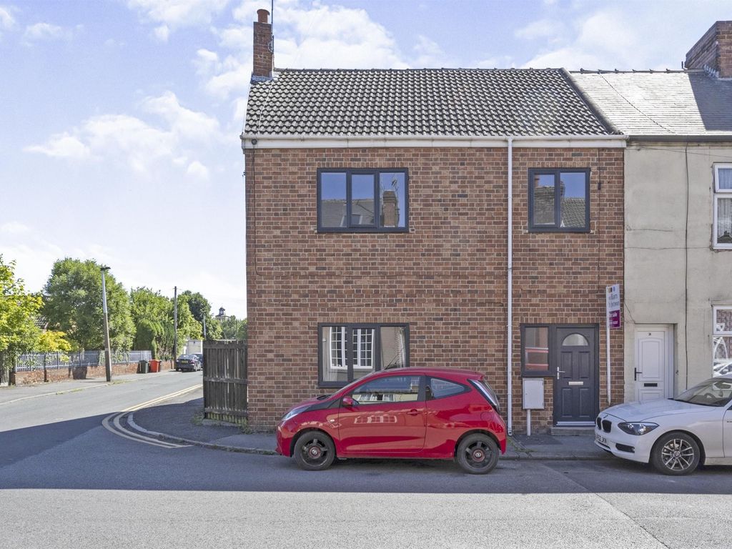 3 bed end terrace house for sale in Gosling Gate Road, Goldthorpe