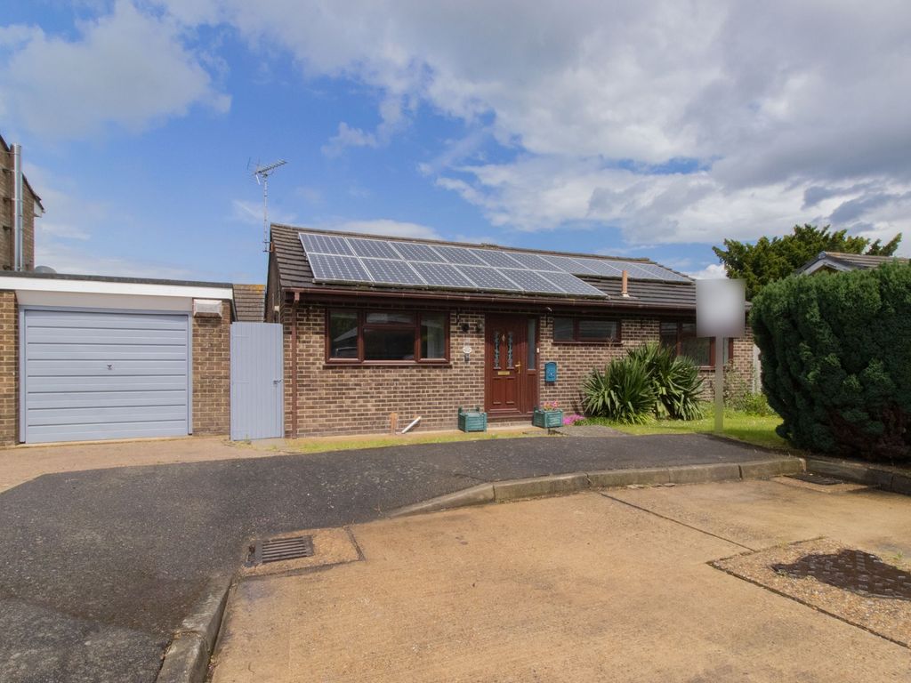 2 bed detached bungalow for sale in Hillcroft Road, Herne Bay CT6, £
