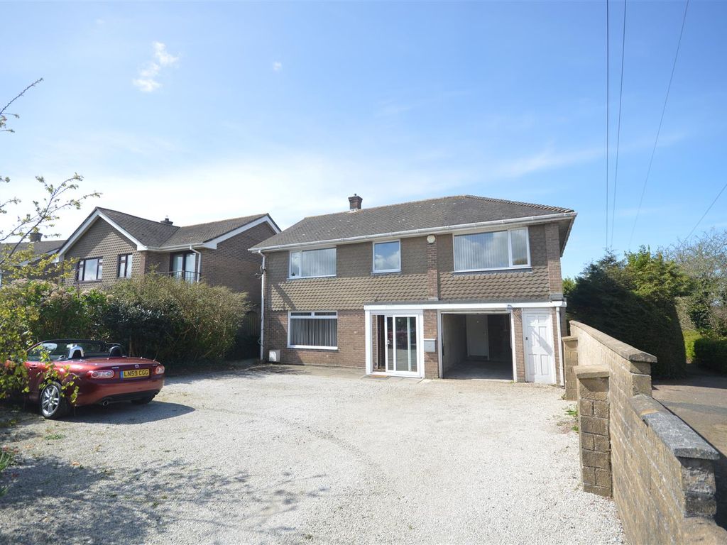 5 bed property to rent in Tehidy Gardens, Camborne TR14 Zoopla