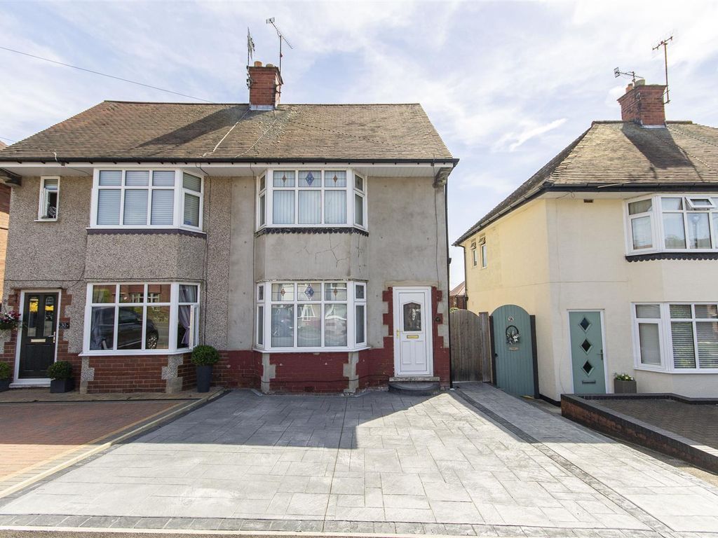 2 bed semidetached house for sale in Brooklyn Drive, Brockwell