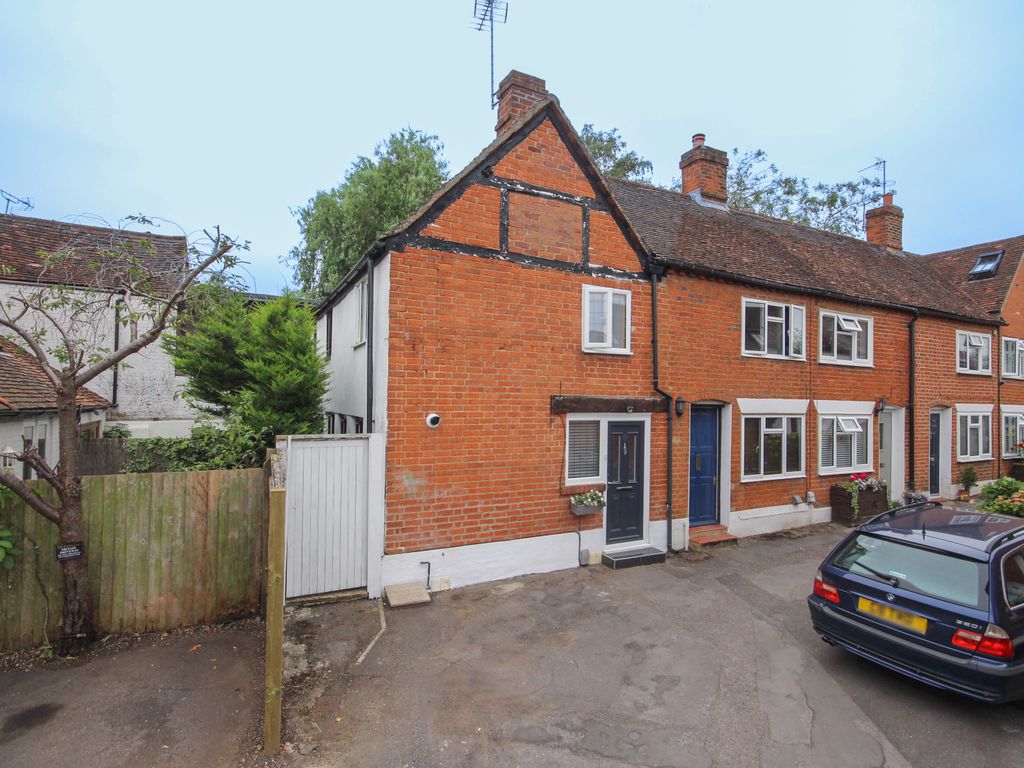 2 bed end terrace house for sale in Rose Court, Wokingham RG40 Zoopla