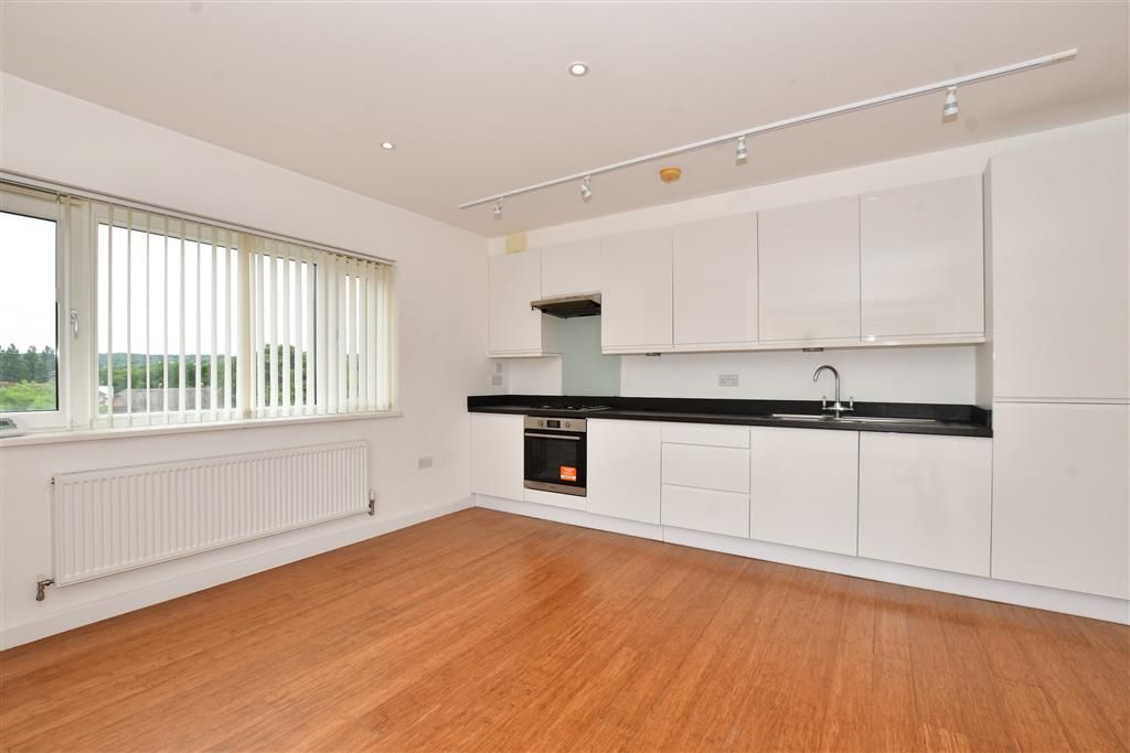 2 bed flat for sale in Brighton Road, Purley, Surrey CR8, £280,000 Zoopla