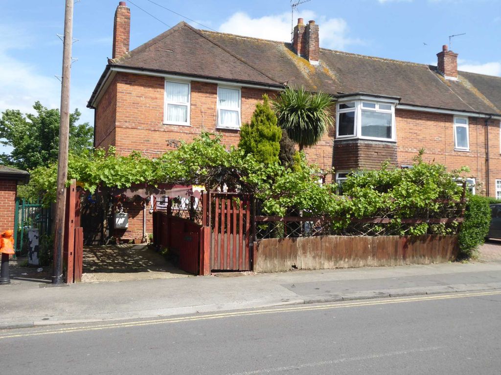 3 bed property to rent in Northumberland Avenue, Reading RG2 Zoopla