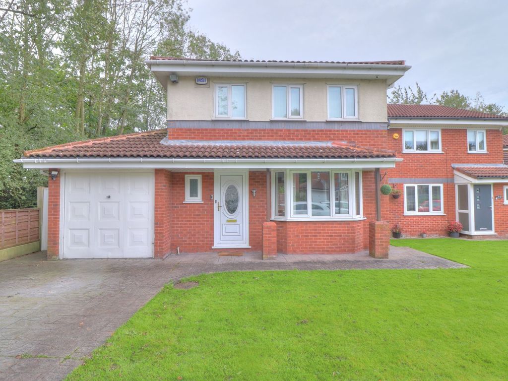 4 bed detached house for sale in Turnberry, Bolton BL3, £340,000 Zoopla