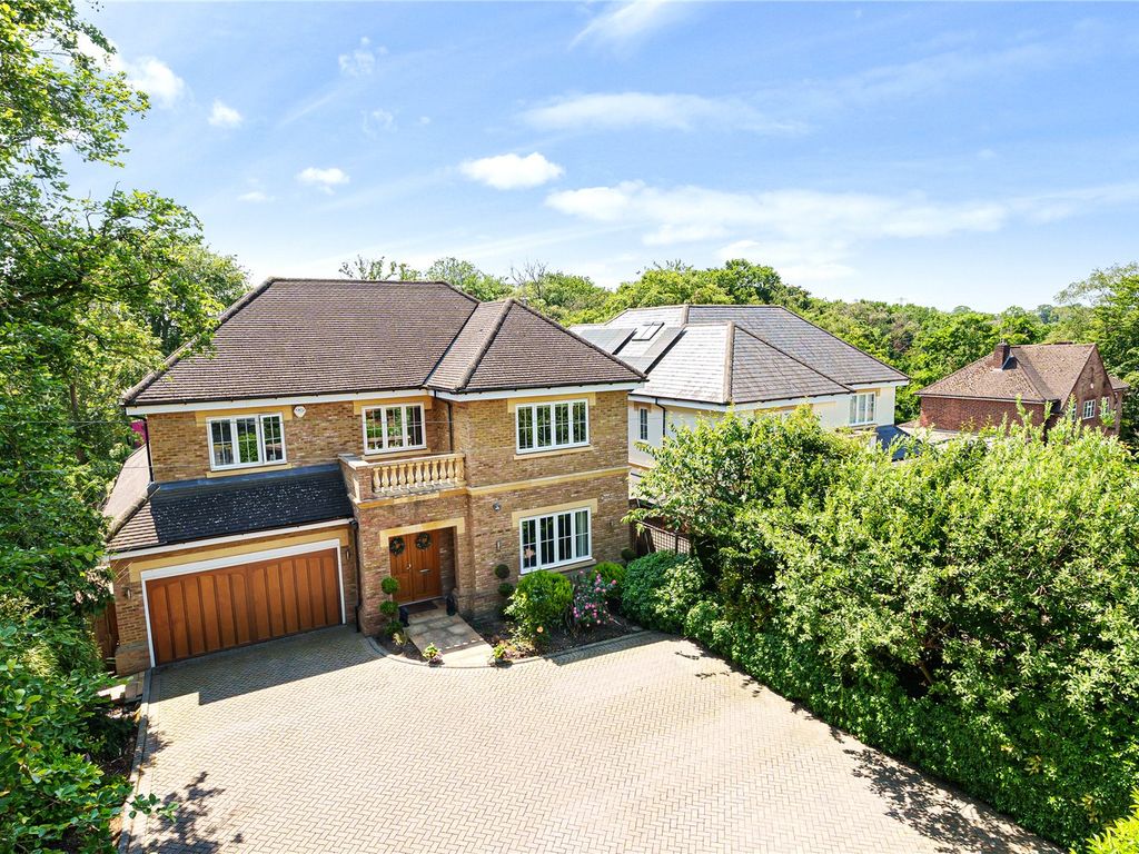 6 bed detached house for sale in Fulmer Drive, Gerrards Cross SL9, £