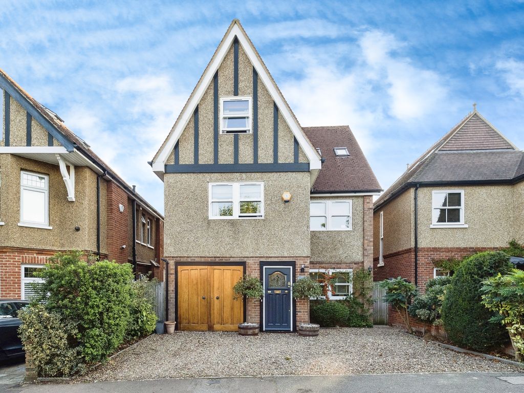 5 bed detached house for sale in Monkhams Avenue, Woodford Green IG8, £