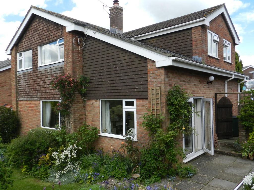 4 bed detached house for sale in Finch Road, Chipping Sodbury, Bristol