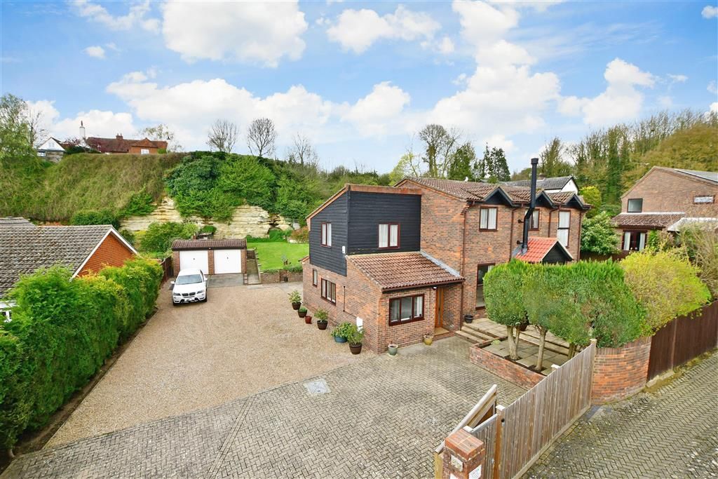 4 bed detached house for sale in The Quarries, Boughton Monchelsea
