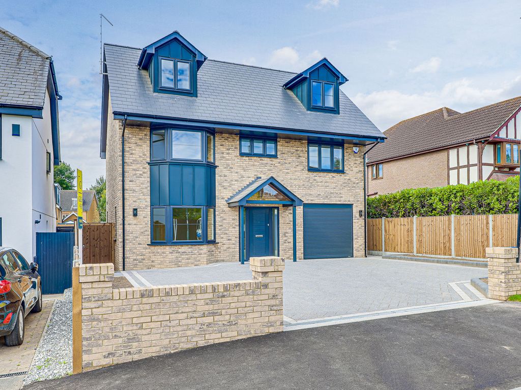 Daws Heath Road, Rayleigh SS6  