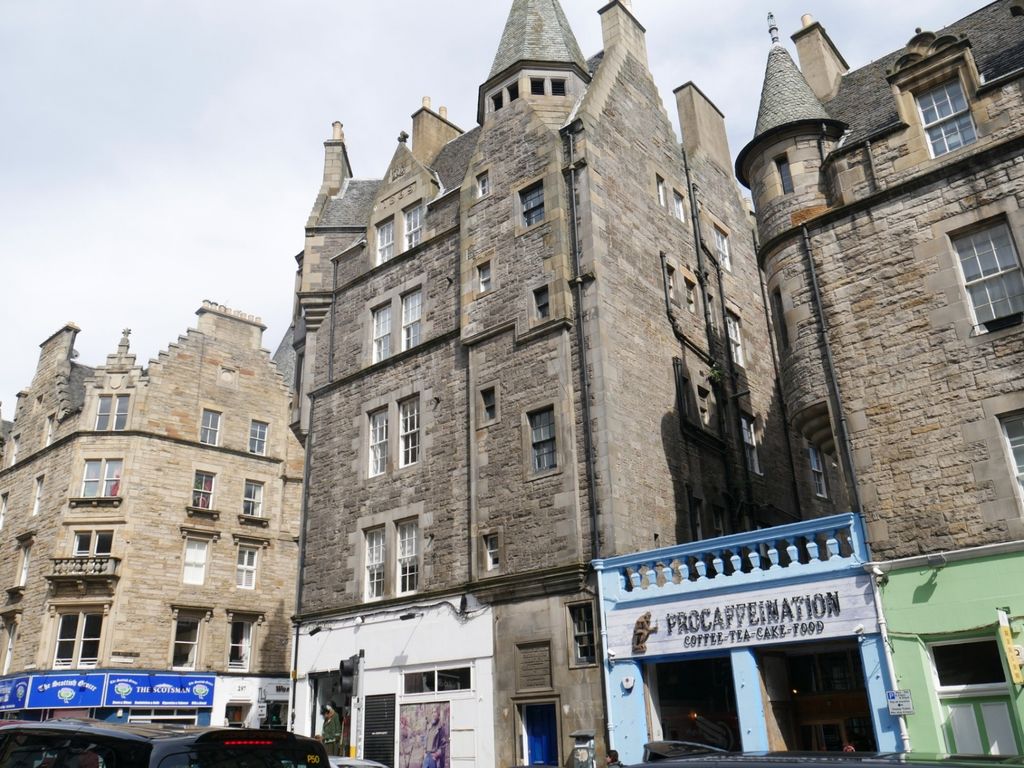 2 bed flat to rent in St Marys Street, Royal Mile, Edinburgh EH1 Zoopla