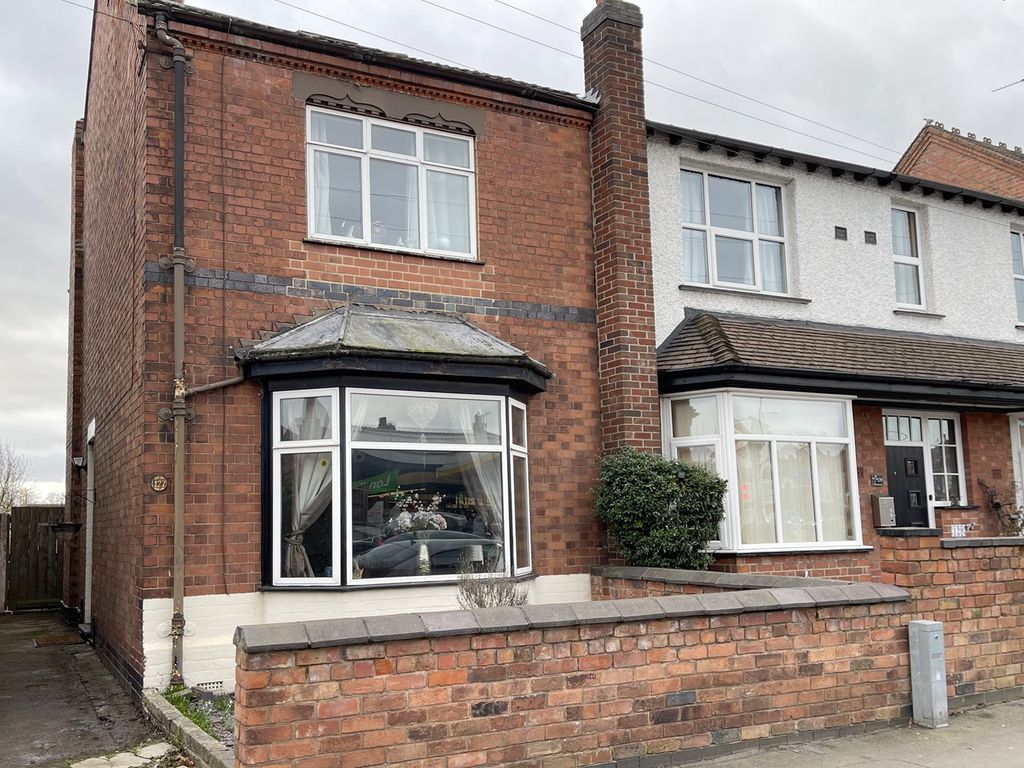4 bed semidetached house for sale in Belvedere Road, BurtonOnTrent