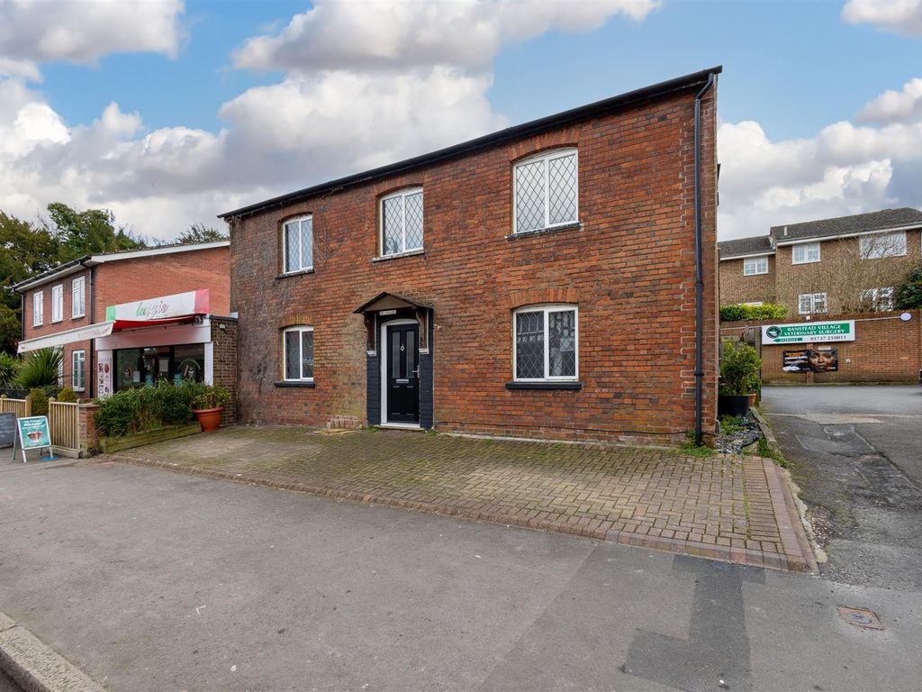 3 bed detached house for sale in High Street, Banstead SM7 Zoopla