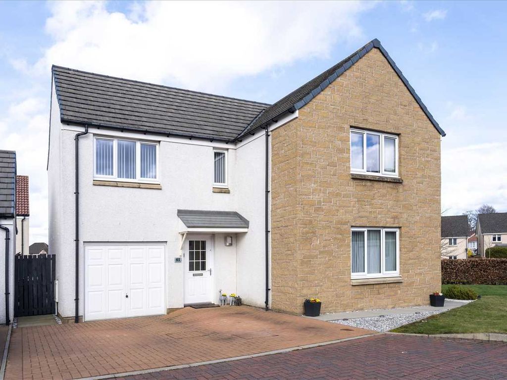 4 bed detached house for sale in Franklin Avenue, Falkirk FK2, £319,000