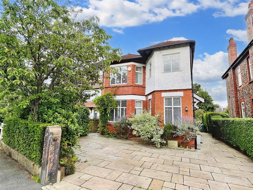 4 bed detached house for sale in Bankhall Lane, Hale, Altrincham WA15