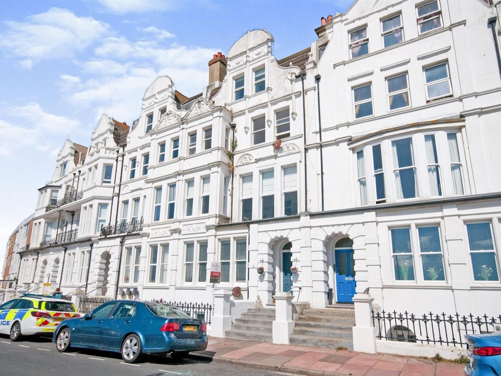 3 bed flat for sale in West Parade, BexhillOnSea TN39 Zoopla