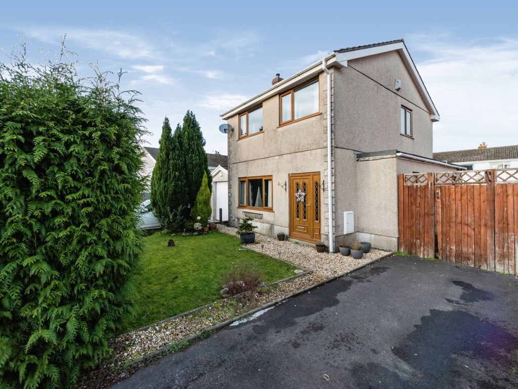 3 bed detached house for sale in Saron Close, Gorseinon, Swansea SA4