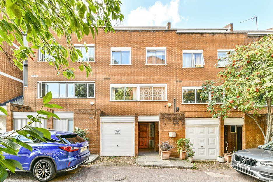 3 bed terraced house for sale in Kelso Place, London W8 Zoopla