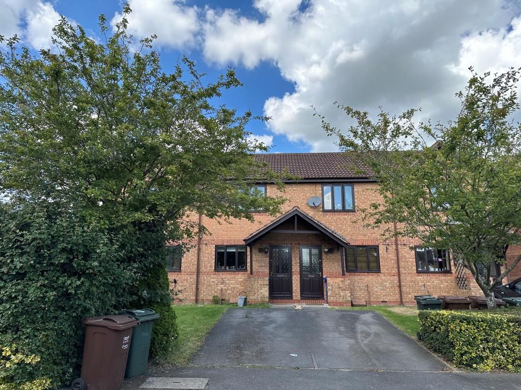 2 bed terraced house to rent in Coopers Green, Bicester OX26, £1,250