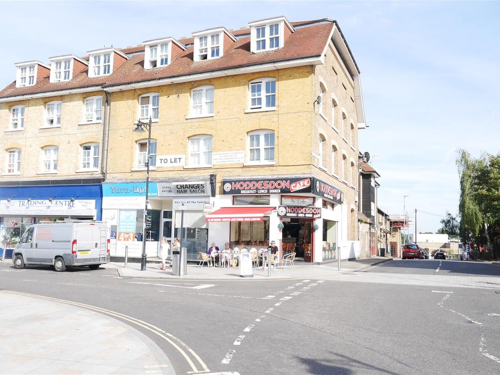 2 bed flat to rent in High Street, Hoddesdon EN11 Zoopla