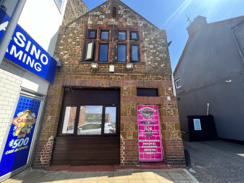 1 bed flat to rent in Le Strange Terrace, Hunstanton PE36, £625 pcm