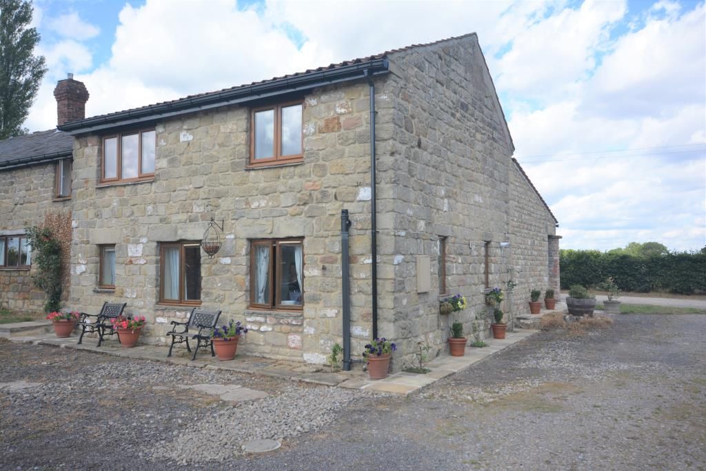 2 bed cottage to rent in Whinmoor Nook Farm, York Road, Leeds, West