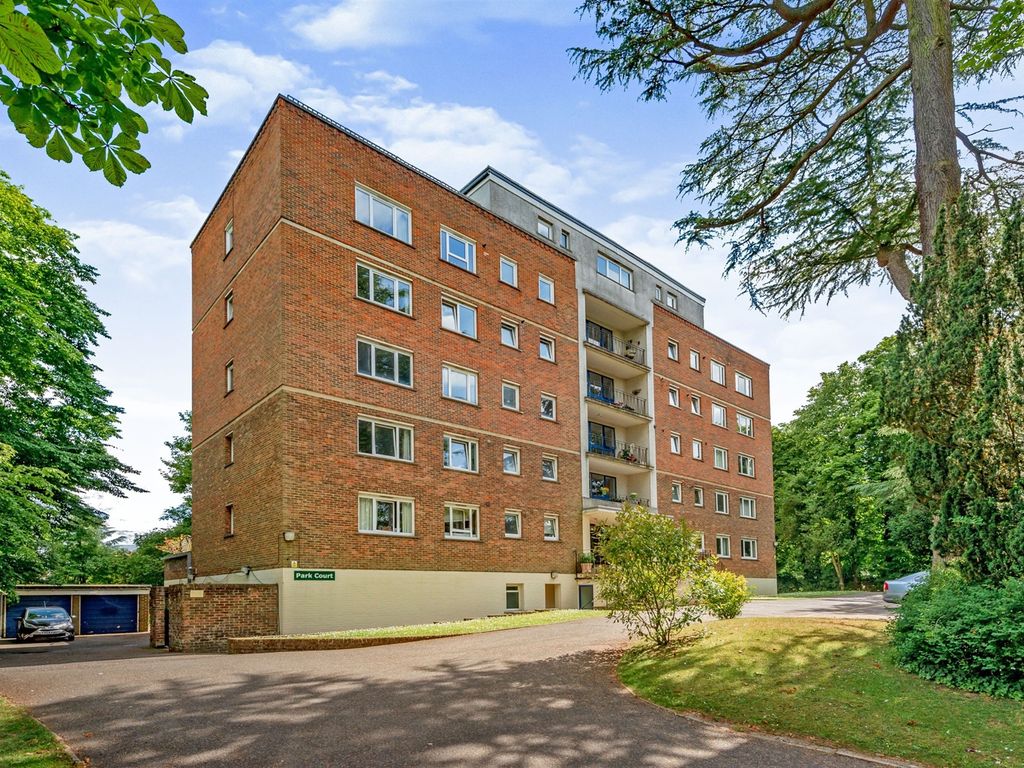 3 bed flat for sale in Linkfield Lane, Redhill RH1 Zoopla